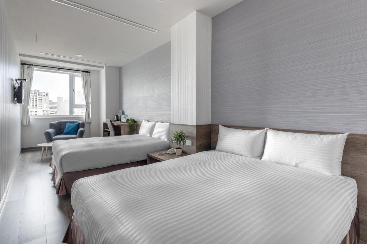 Hotel Brown - Zhongzheng Tainan Extérieur photo