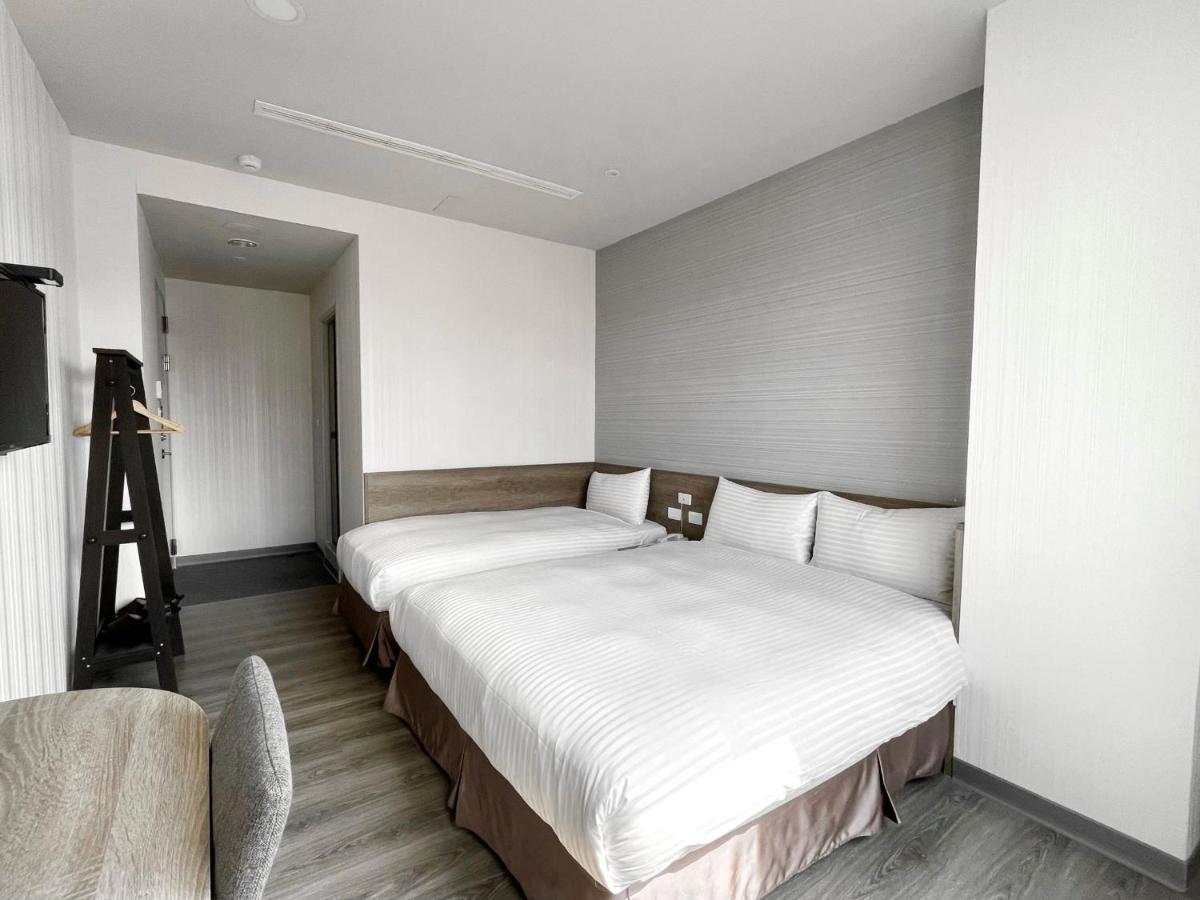 Hotel Brown - Zhongzheng Tainan Extérieur photo